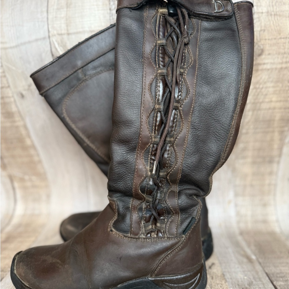 Stylish Brown Leather Winter Boots